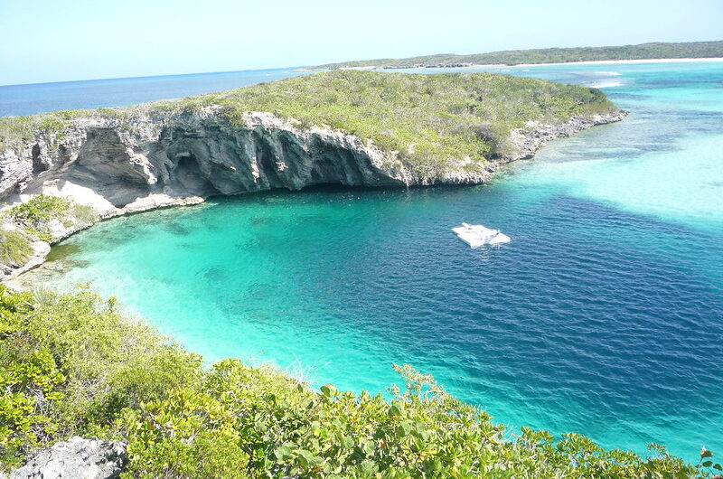 Exploring the Blue Holes of the Bahamas: Discovering Underwater Caves and Marine Mysteries