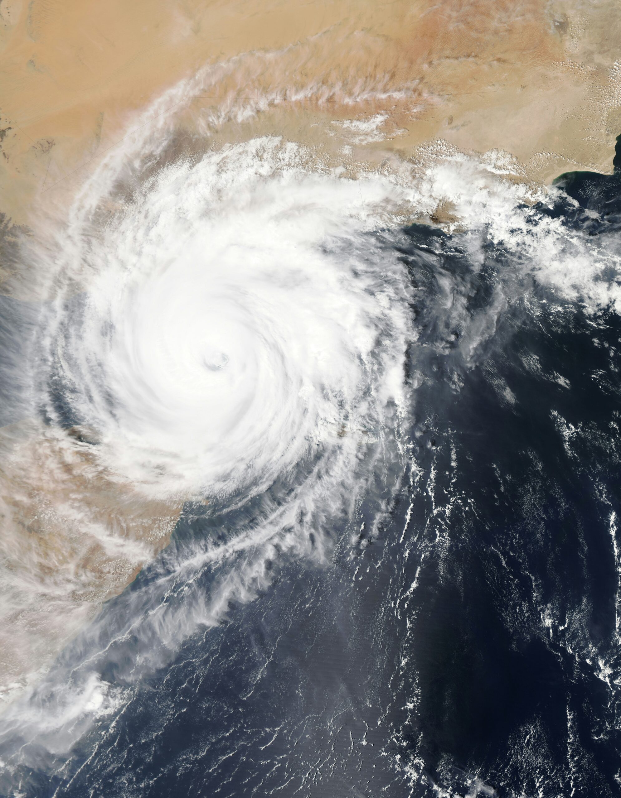 How the Atlantic Ocean Influences Hurricane Formation in the Caribbean and the U.S.